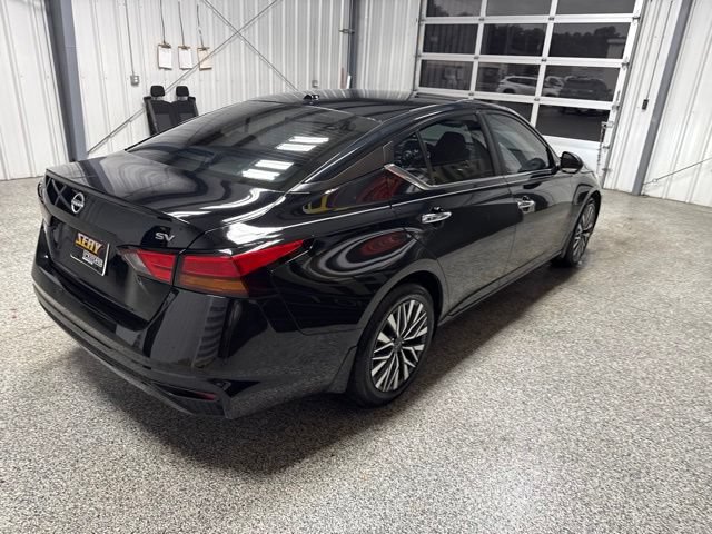 Used 2024 Nissan Altima 2.5 SV FWD image 19