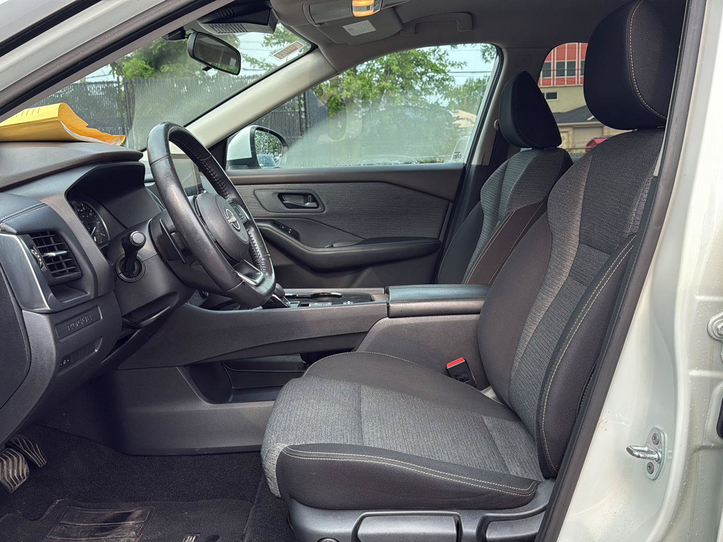 Used 2022 Nissan Rogue S FWD image 9