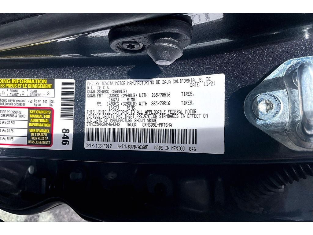 Used 2022 Toyota Tacoma TRD Off-Road AWD/4WD image 36