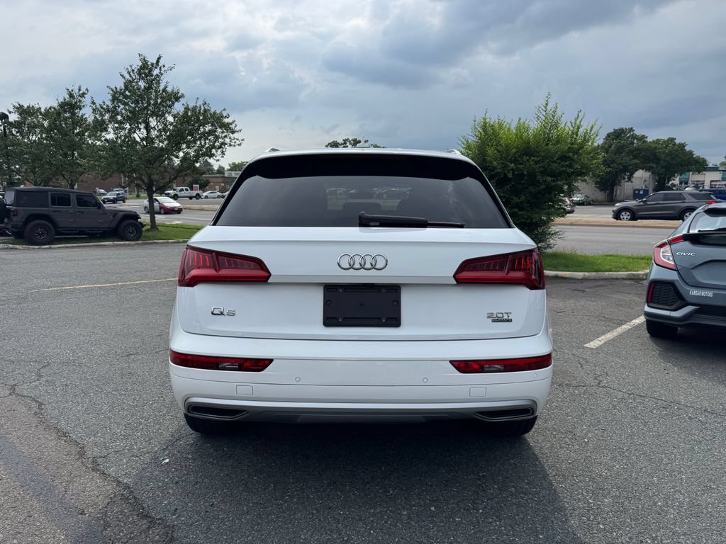 Used 2018 Audi Q5 2.0T Premium Plus w/ Premium Plus Package AWD/4WD image 5