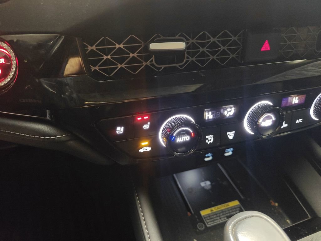 Used 2023 Honda Accord Touring image 10