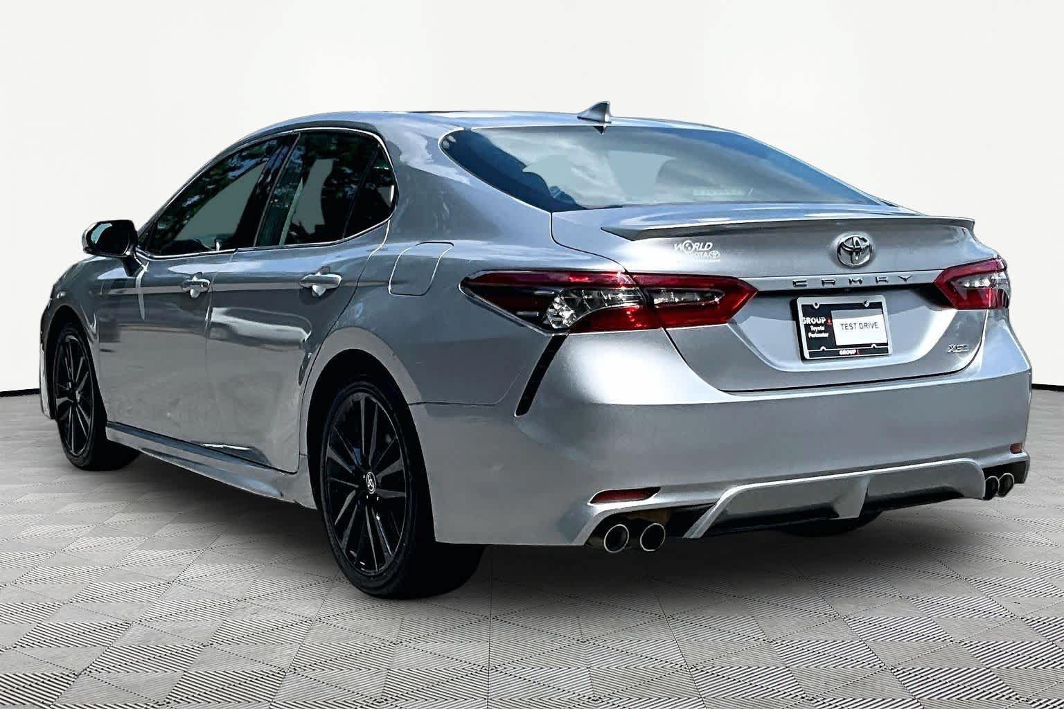 Used 2024 Toyota Camry XSE FWD image 12