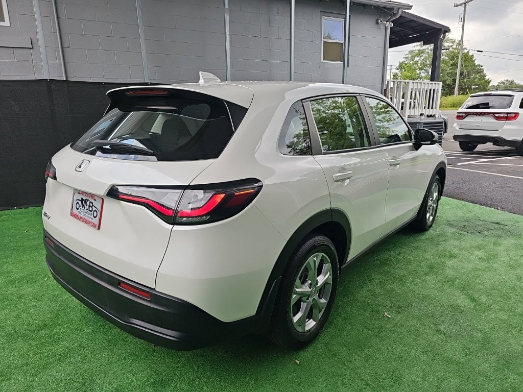 Used 2024 Honda HR-V LX image 3