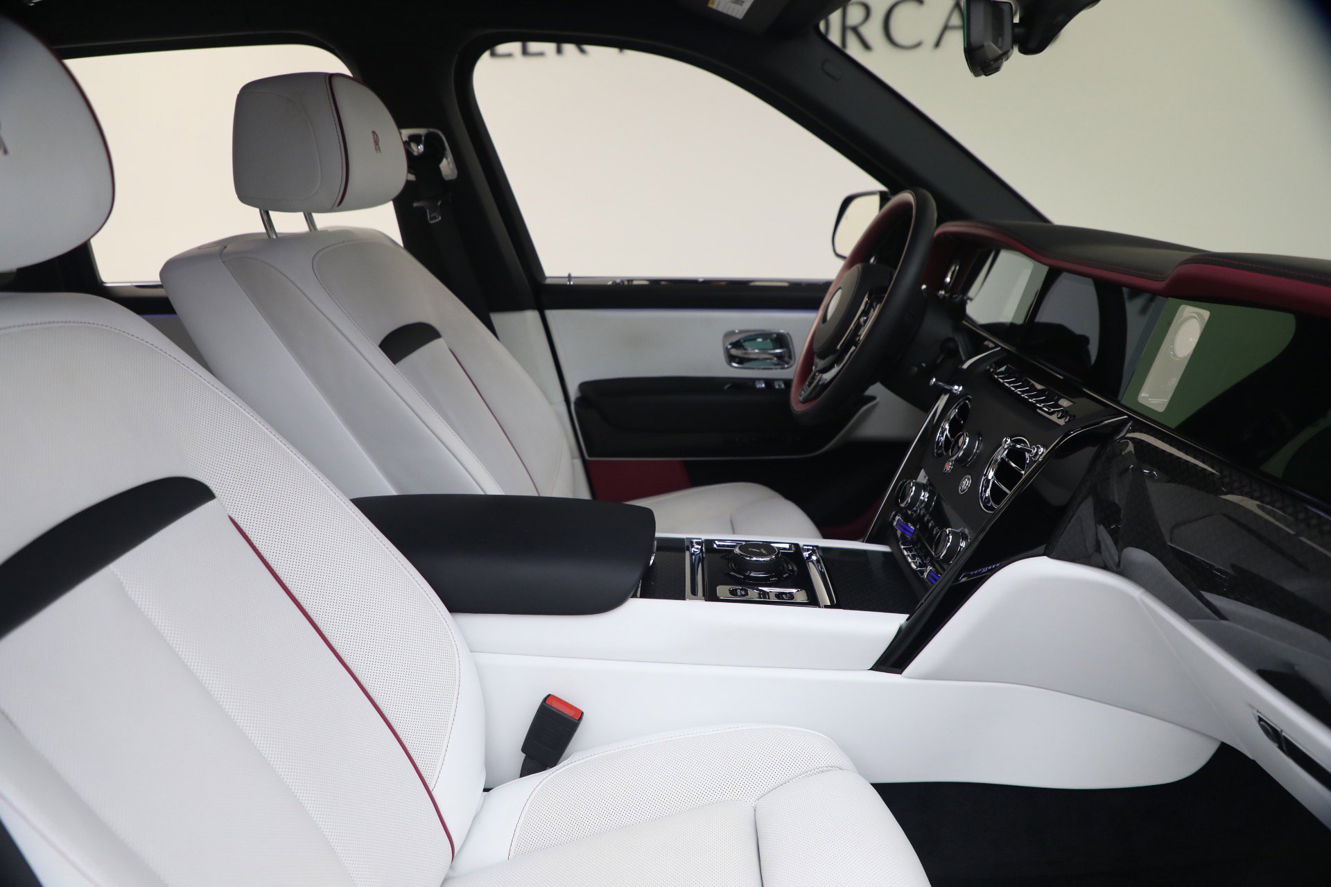 Certified 2025 Rolls-Royce Cullinan Black Badge image 19