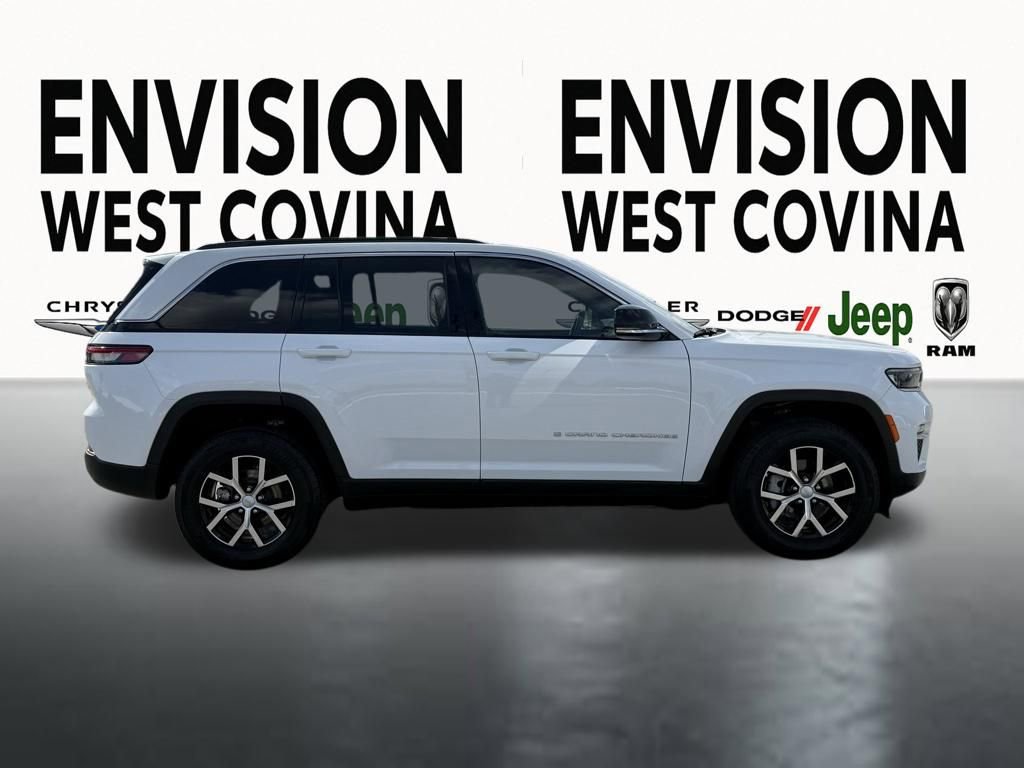 Certified 2024 Jeep Grand Cherokee Limited image 12