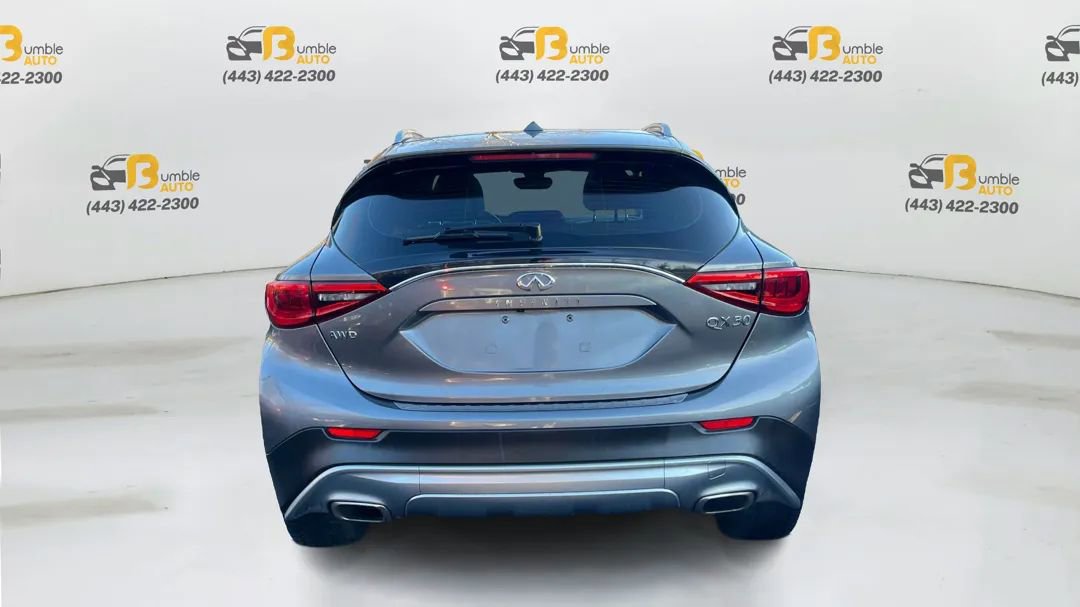 Used 2017 INFINITI QX30 Premium w/ Cargo Package AWD/4WD image 6