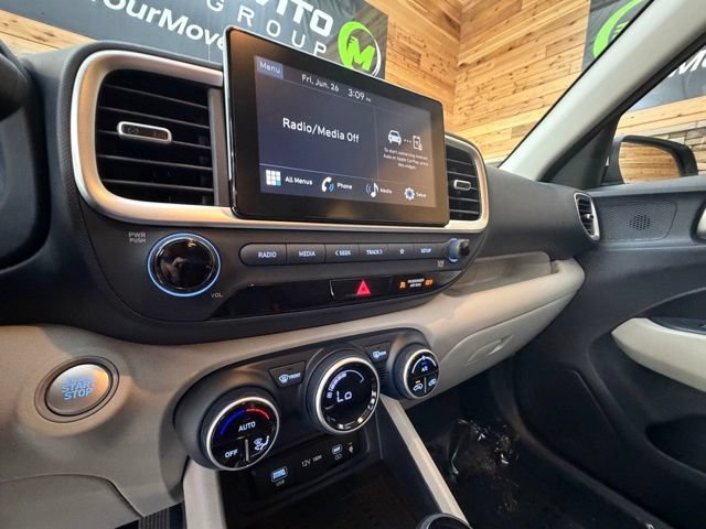 Used 2026 Hyundai Venue SEL FWD image 21