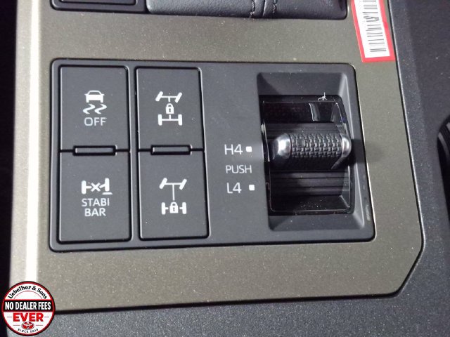 New 2027 Toyota Land Cruiser w/ Premium Package AWD/4WD image 20