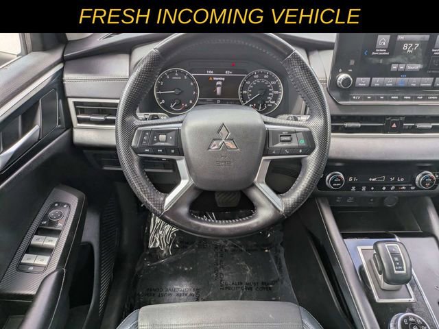Used 2022 Mitsubishi Outlander SE AWD/4WD image 14