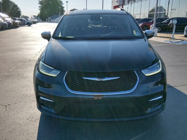 Used 2023 Chrysler Pacifica Limited FWD image 8