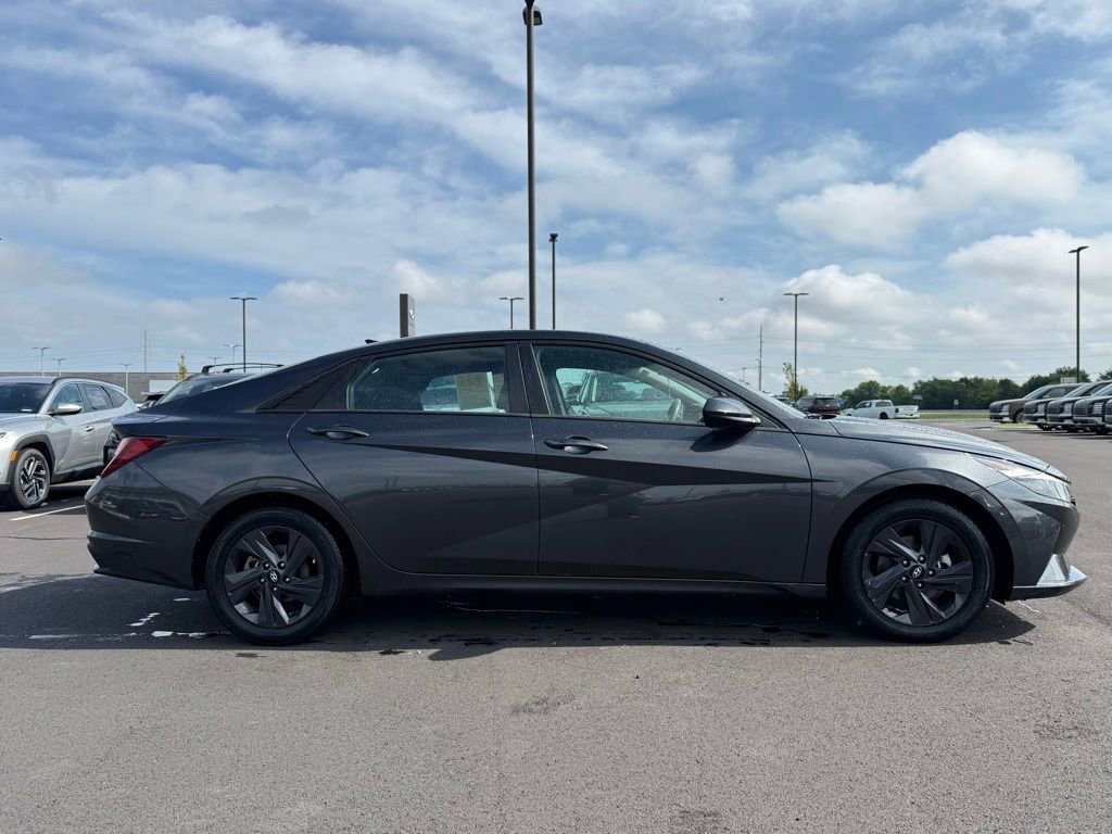 Used 2023 Hyundai Elantra SEL FWD image 4