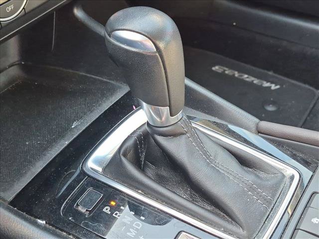 Used 2017 MAZDA MAZDA3 Touring FWD image 10
