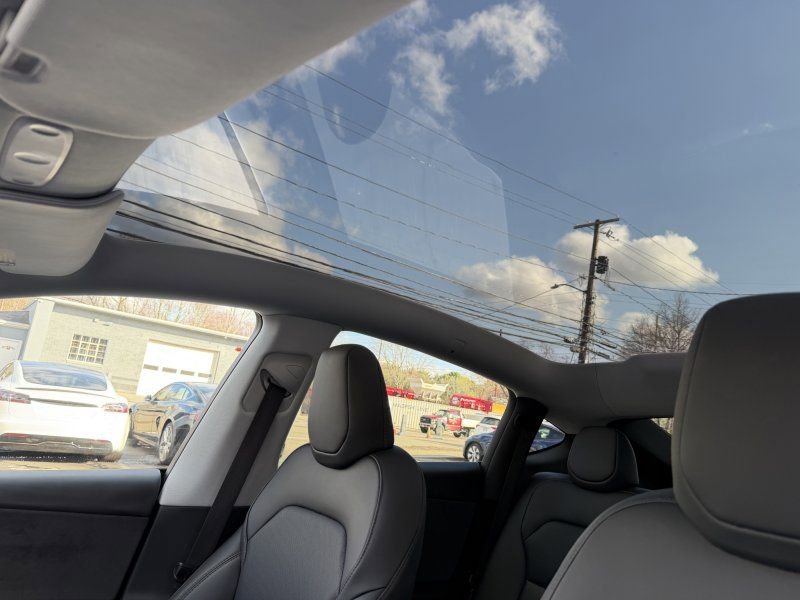 Used 2026 Tesla Model Y AWD image 19
