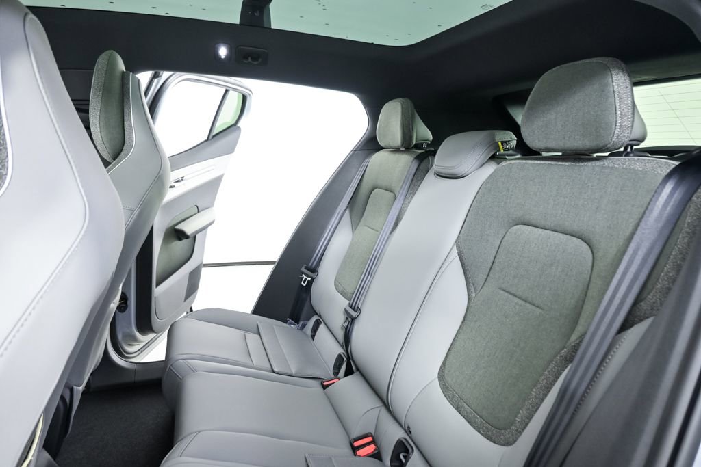 New 2026 Volvo EX30 Cross Country Ultra w/ Protection Package Premier image 19