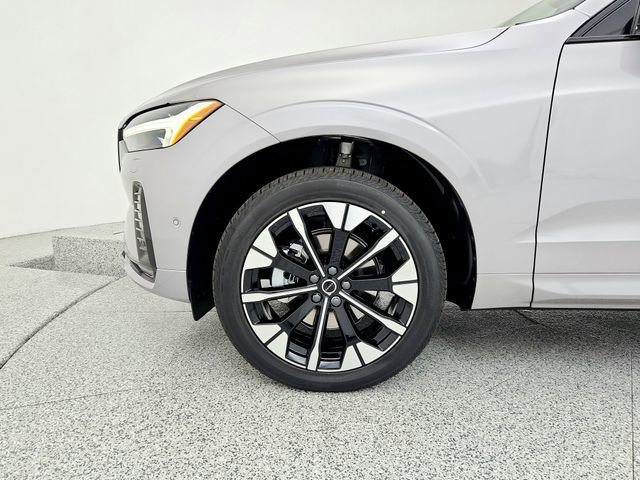 New 2026 Volvo XC60 B5 Plus w/ Protection Package Premier image 24
