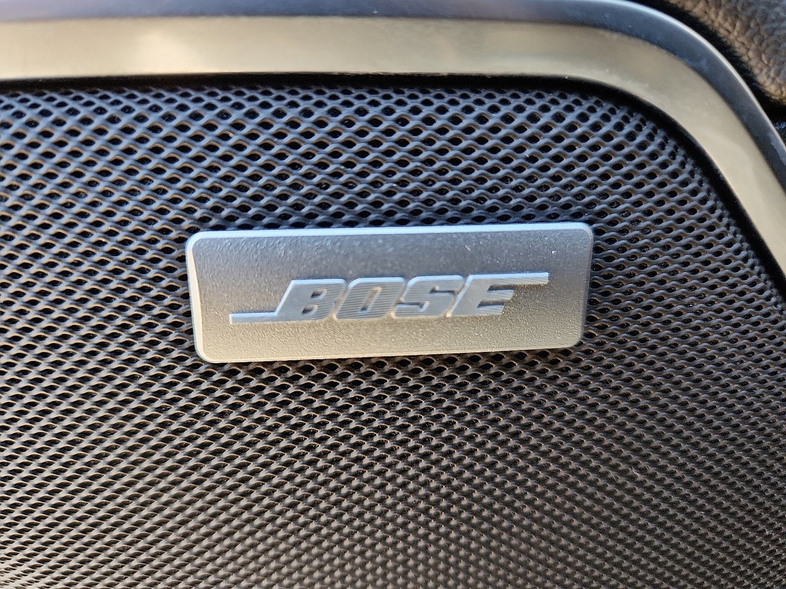 Used 2025 Chevrolet Silverado 1500 LTZ image 14