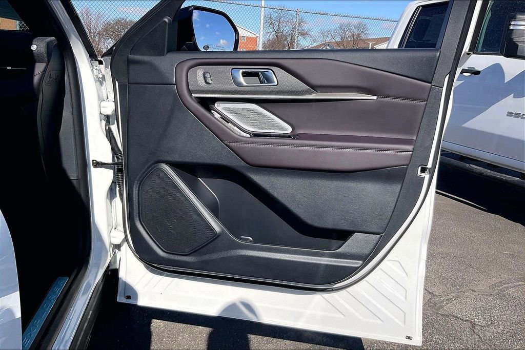 Used 2026 Ford Explorer Platinum image 22
