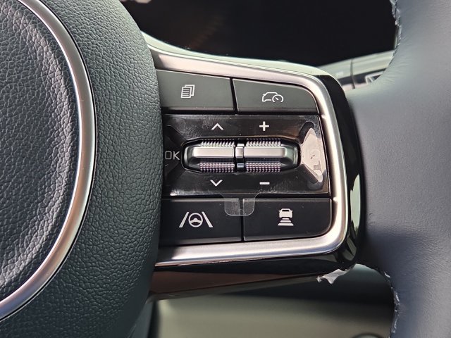New 2026 Kia Carnival EX FWD image 11