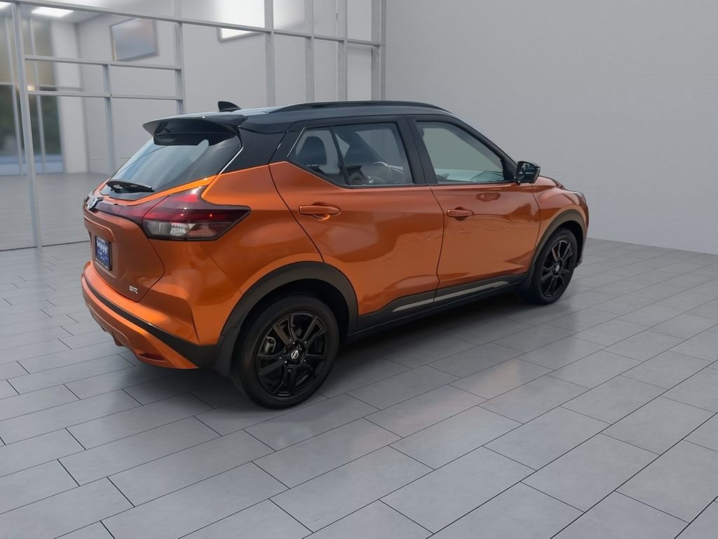 Used 2021 Nissan Kicks SR FWD image 9