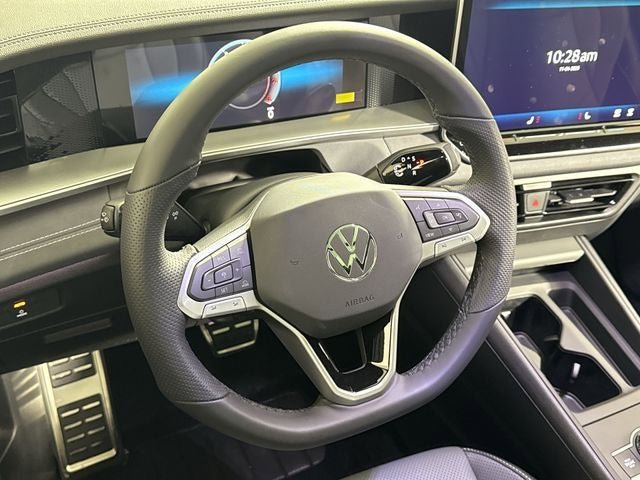 New 2026 Volkswagen Tiguan SE R-Line image 18