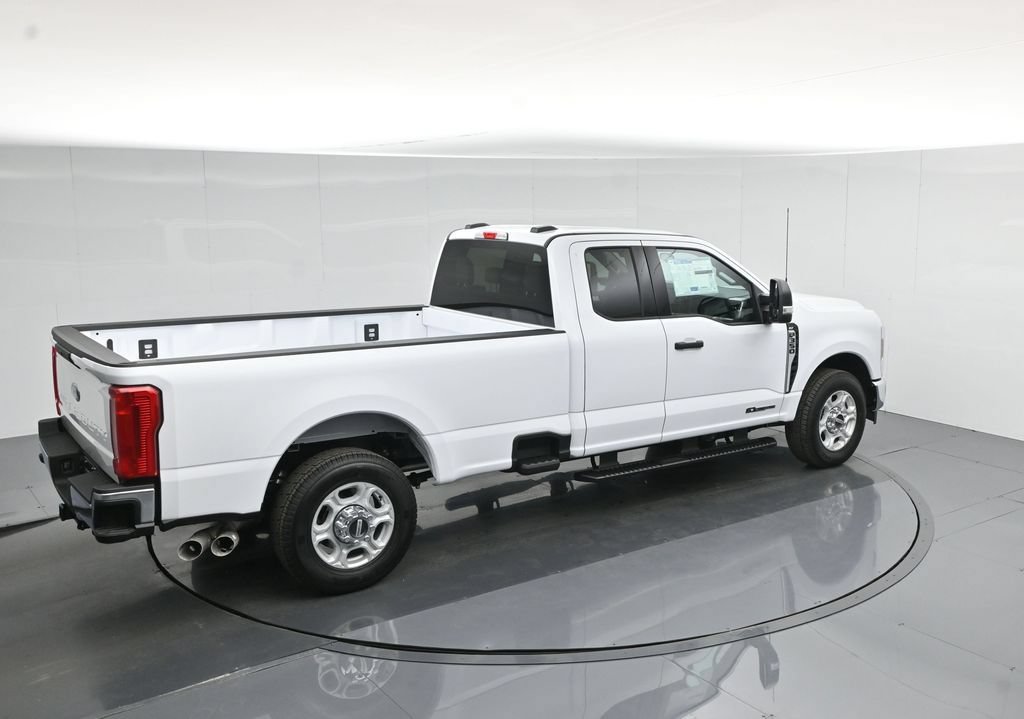 New 2026 Ford F350 XLT RWD image 40