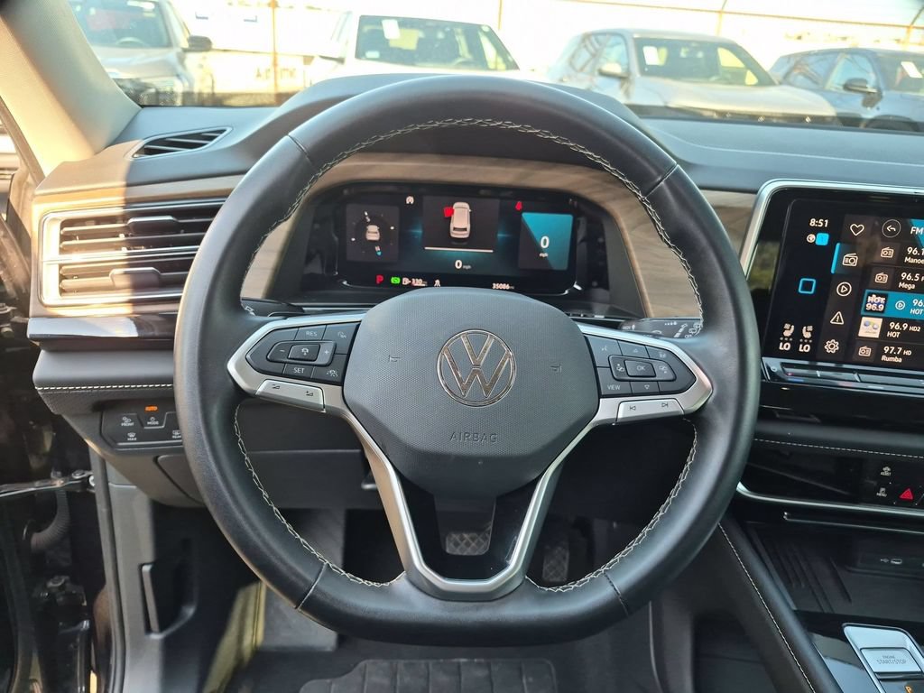 Used 2025 Volkswagen Atlas SE FWD image 22
