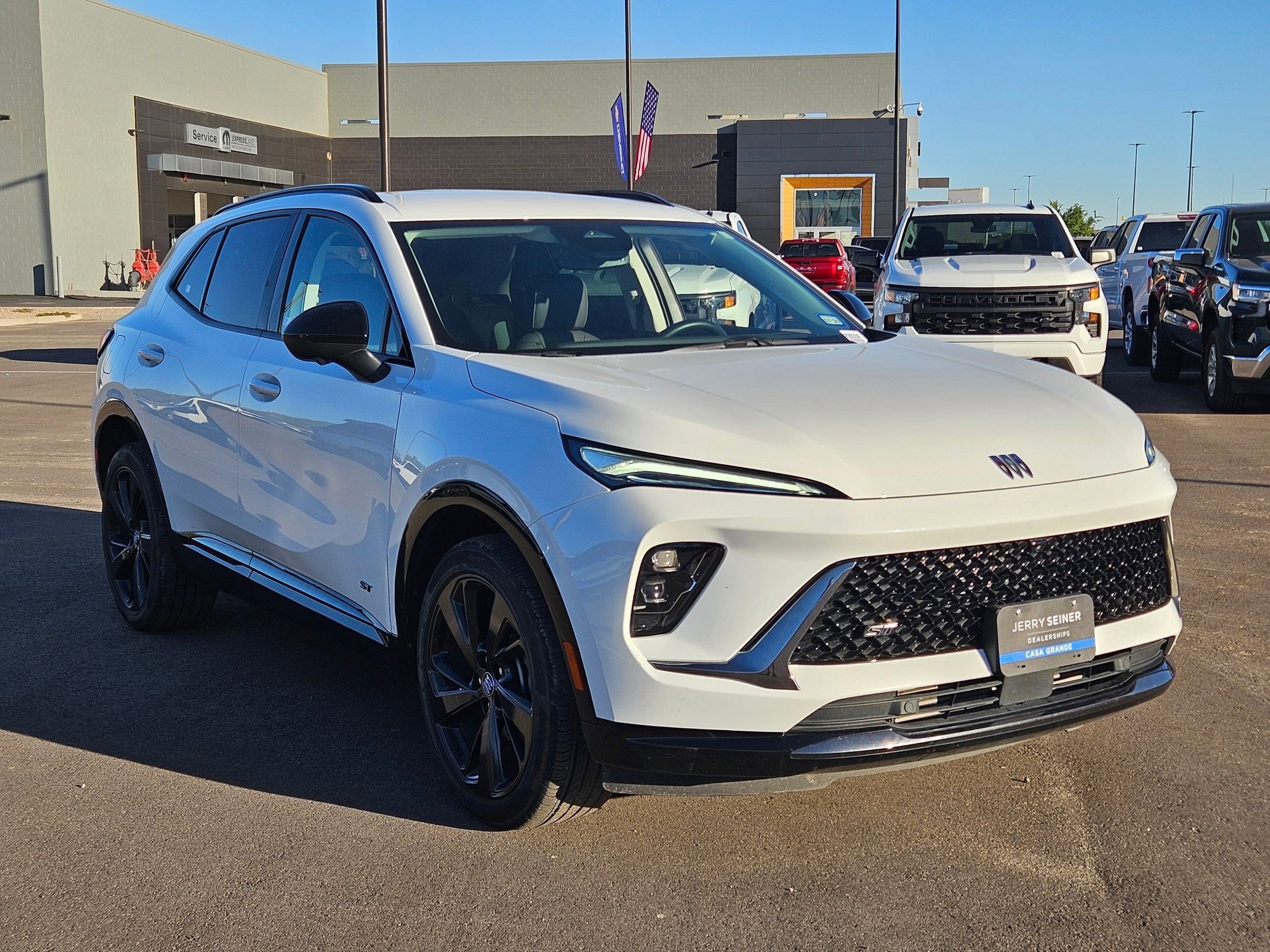 Used 2025 Buick Envision Sport Touring image 7