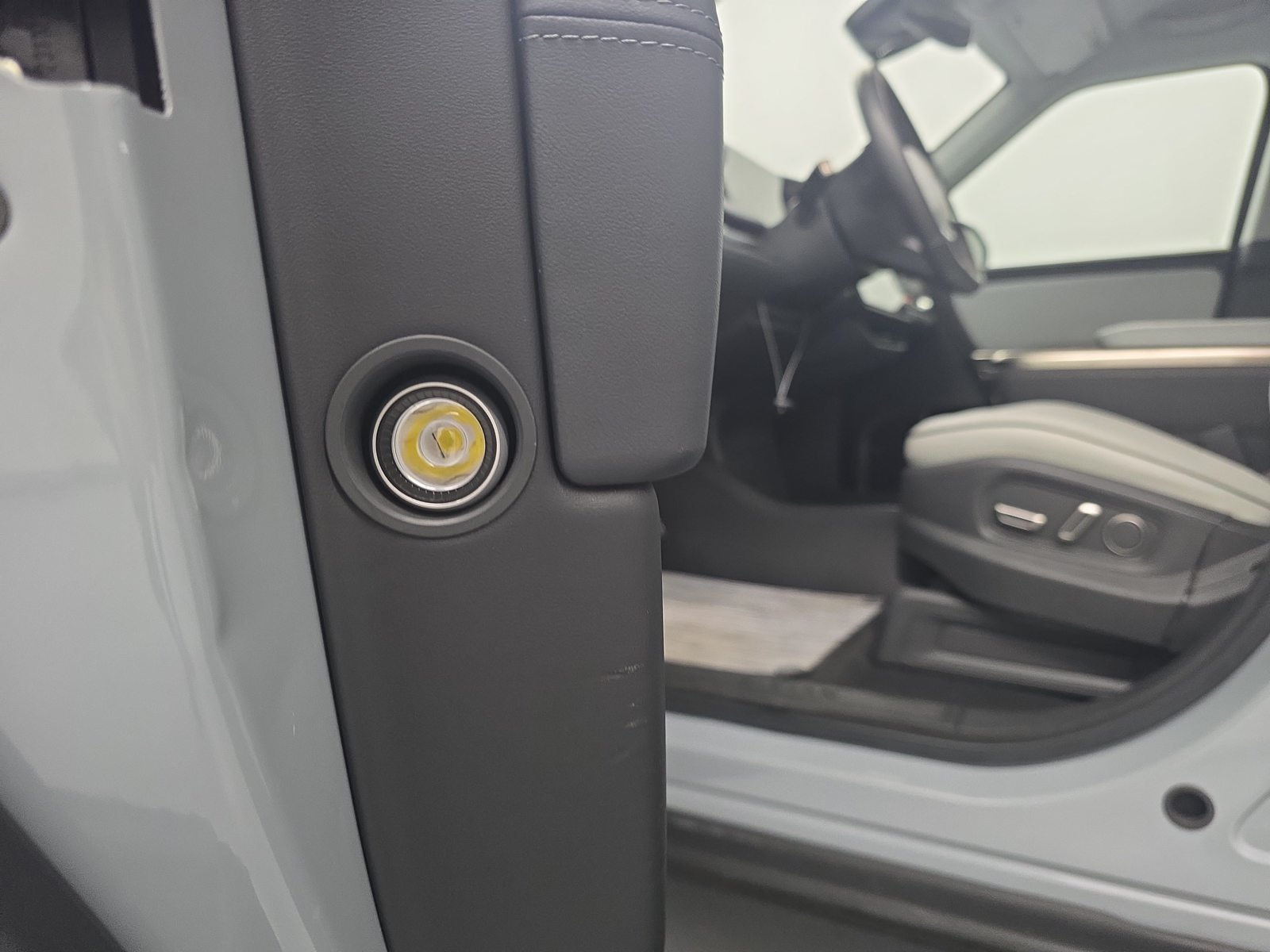 Used 2024 Rivian R1T Adventure Dual AWD/4WD image 30