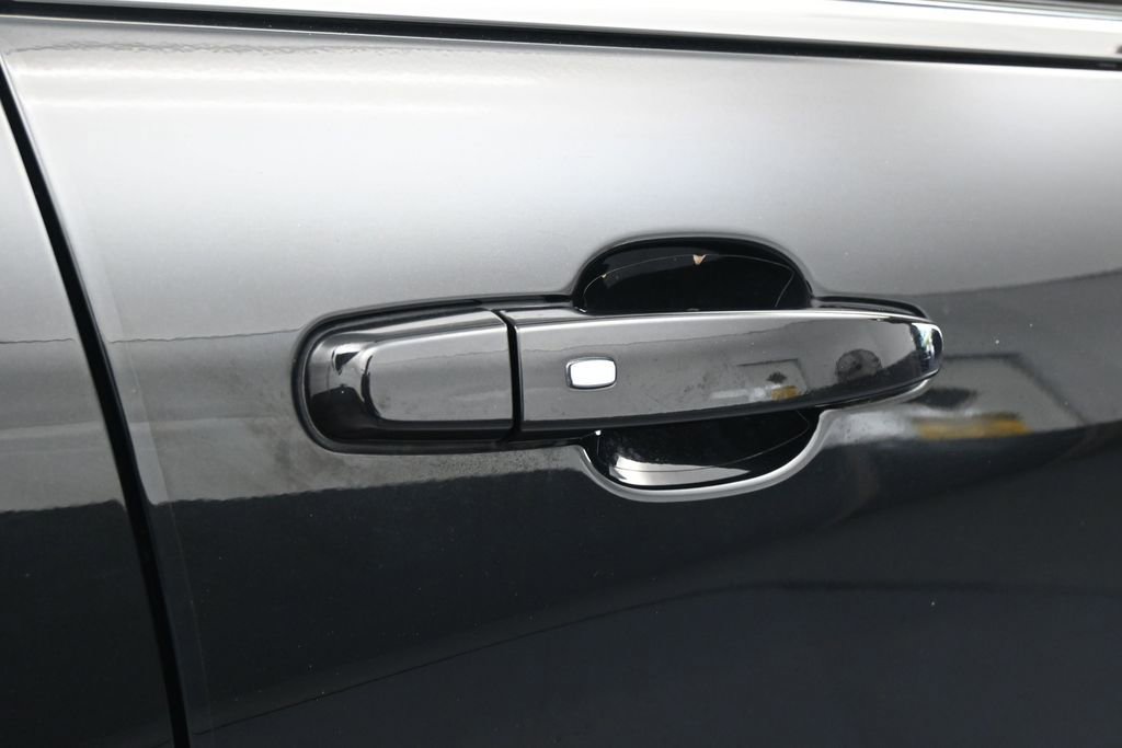 Used 2023 Chevrolet Equinox LT FWD image 37