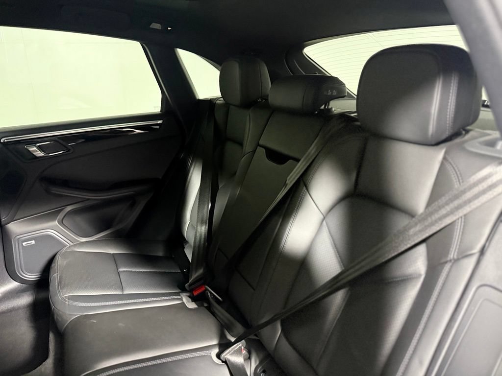 Used 2023 Porsche Macan S AWD/4WD image 26