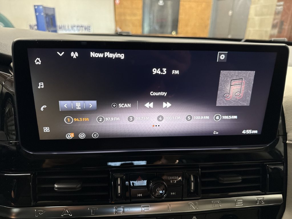 New 2026 Nissan Pathfinder SL w/ SL Premium Package AWD/4WD image 12