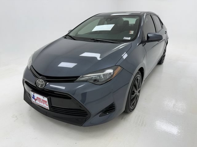 Used 2018 Toyota Corolla LE FWD image 4