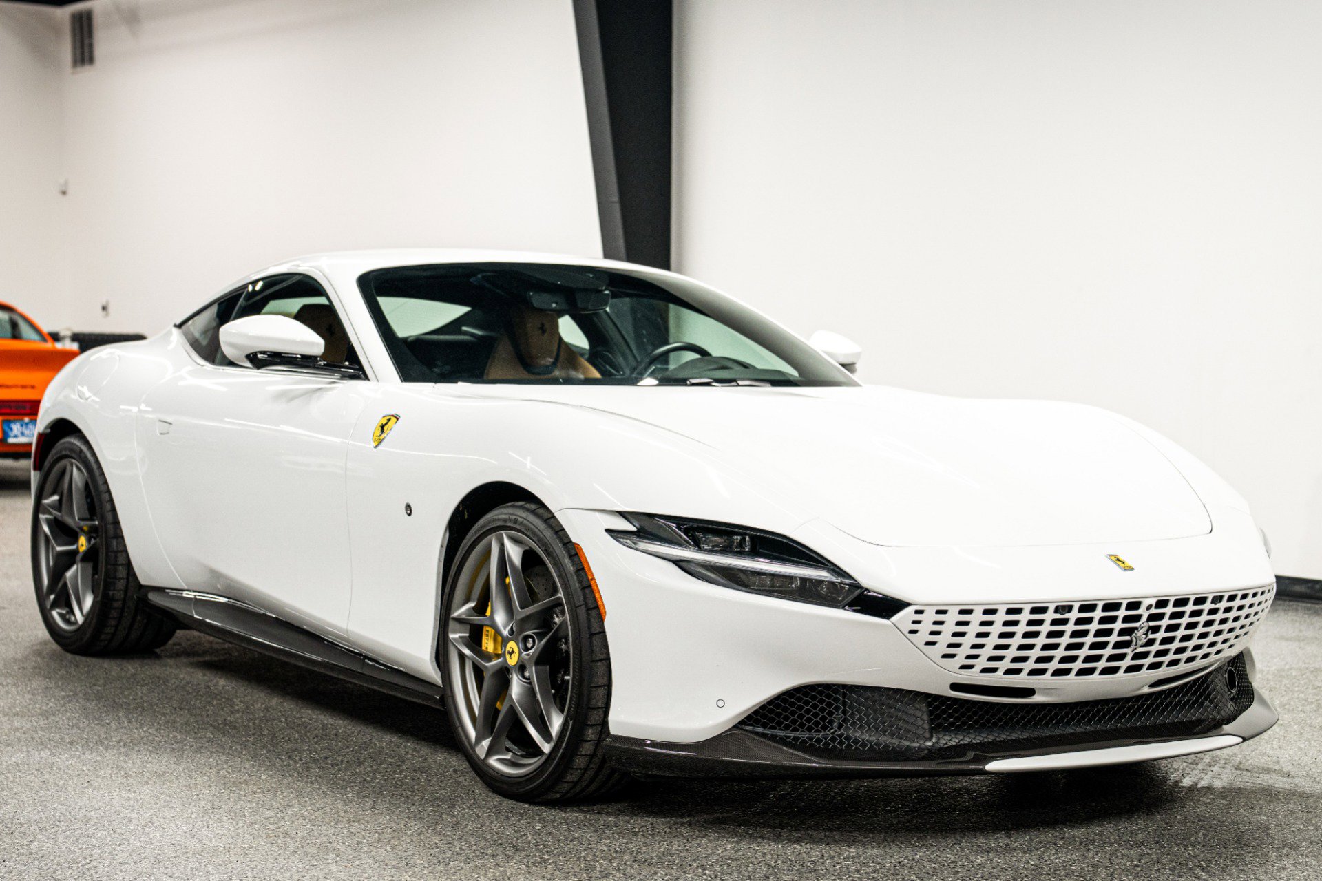 Used 2022 Ferrari Roma image 3