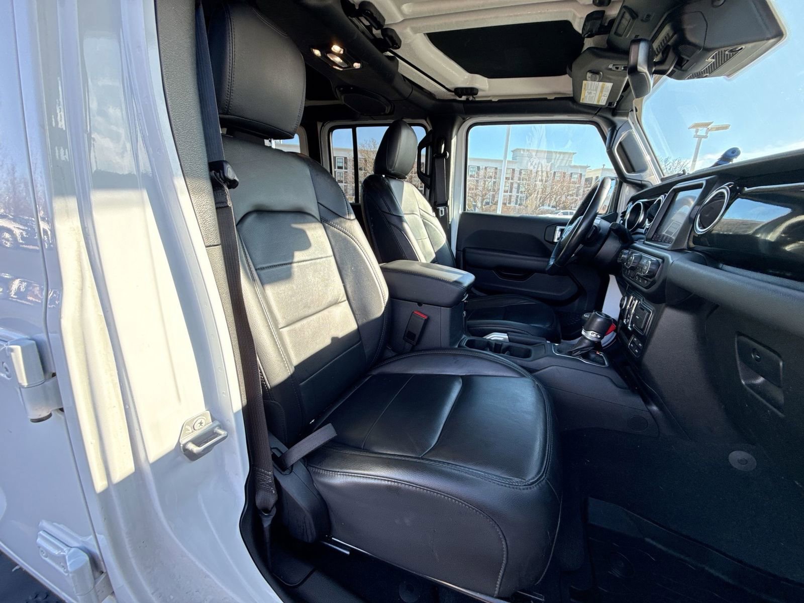 Used 2021 Jeep Wrangler Unlimited Sahara image 25