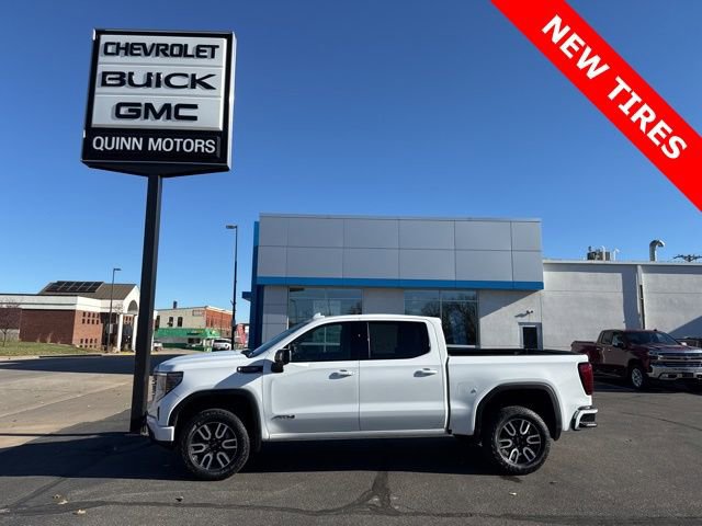 Used 2024 GMC Sierra 1500 AT4 AWD/4WD image 2