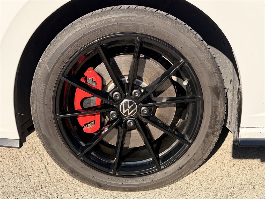 Certified 2024 Volkswagen Jetta GLI 40th Anniversary Edition image 9