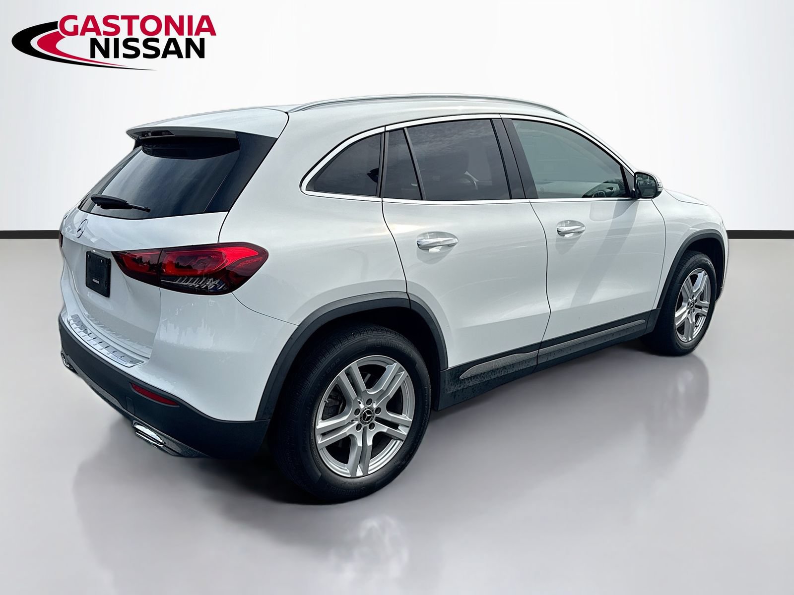 Used 2022 Mercedes-Benz GLA 250 w/ Premium Package Lite image 9
