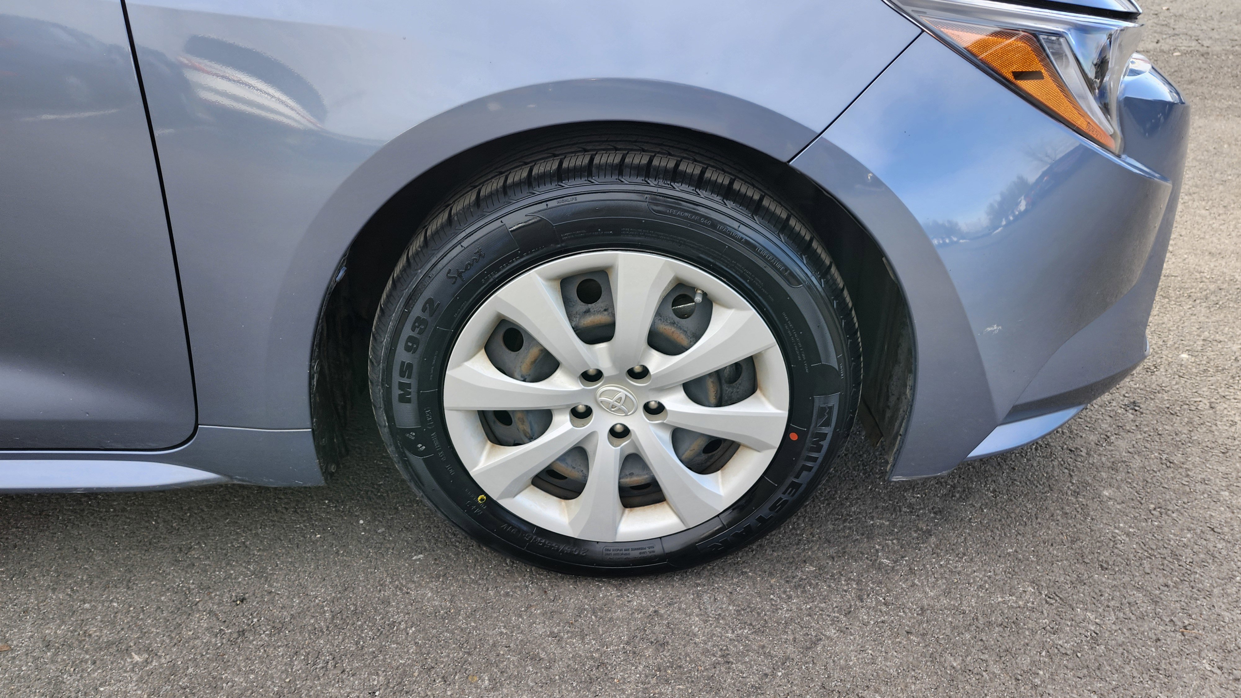 Used 2022 Toyota Corolla LE image 9