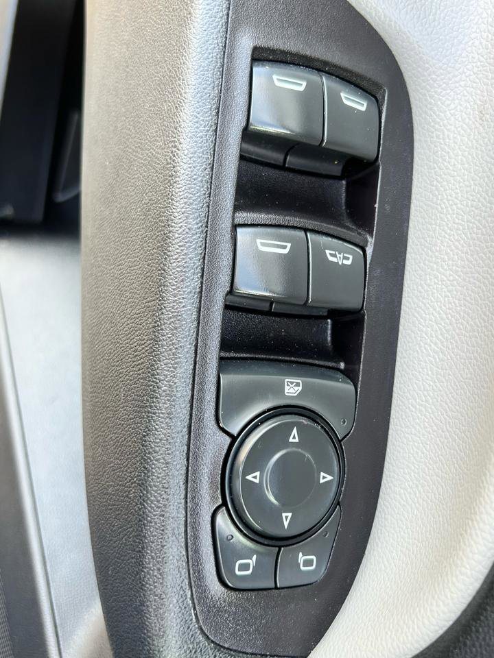 Used 2020 Chevrolet Equinox LS image 20