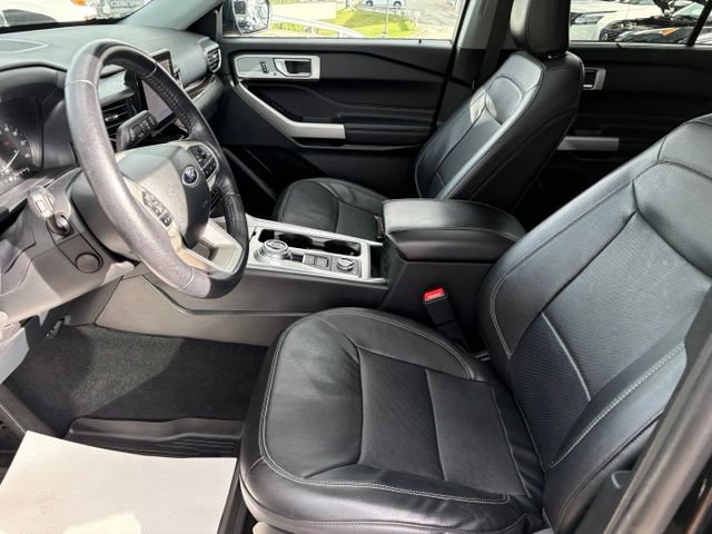 Used 2023 Ford Explorer Limited w/ Equipment Group 301A AWD/4WD image 9
