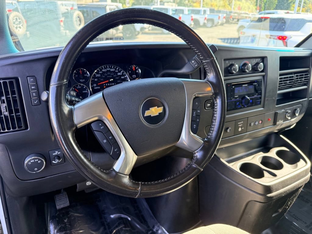 Used 2015 Chevrolet Express 3500 RWD image 14