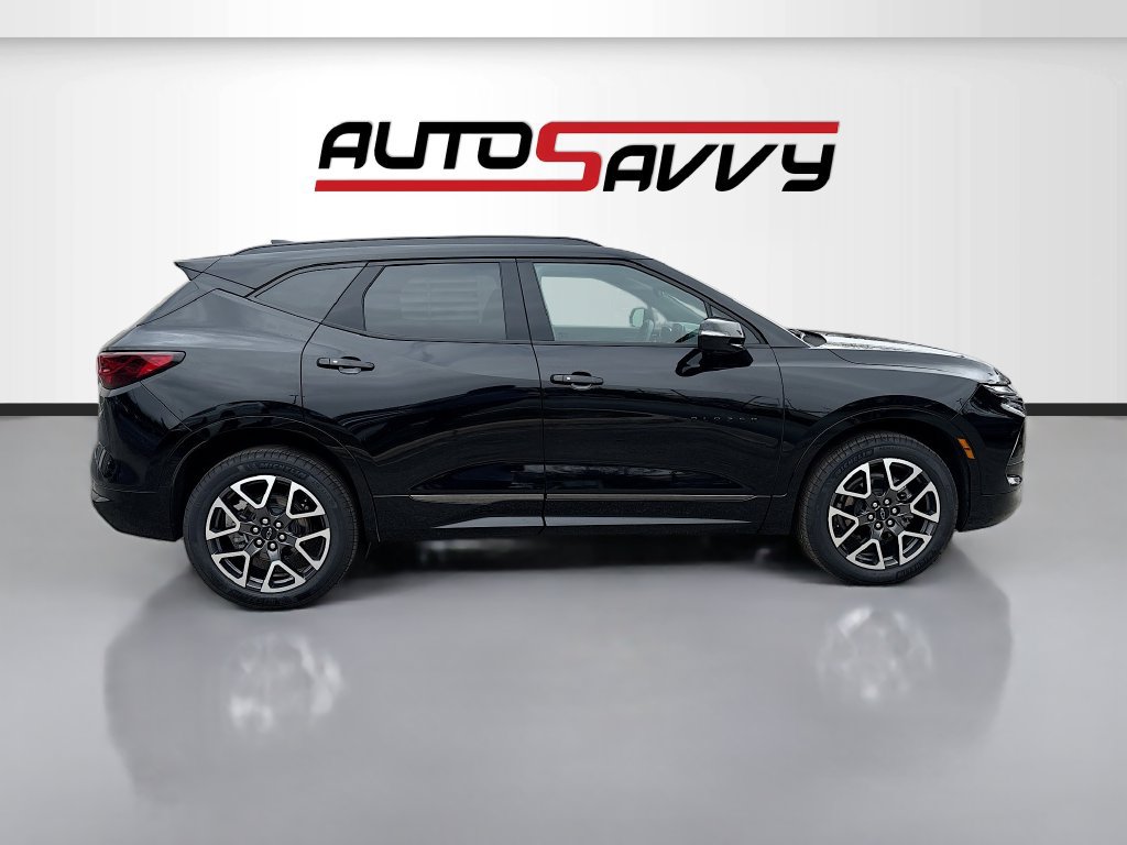 Used 2025 Chevrolet Blazer RS w/ Driver Confidence II Package AWD/4WD image 8