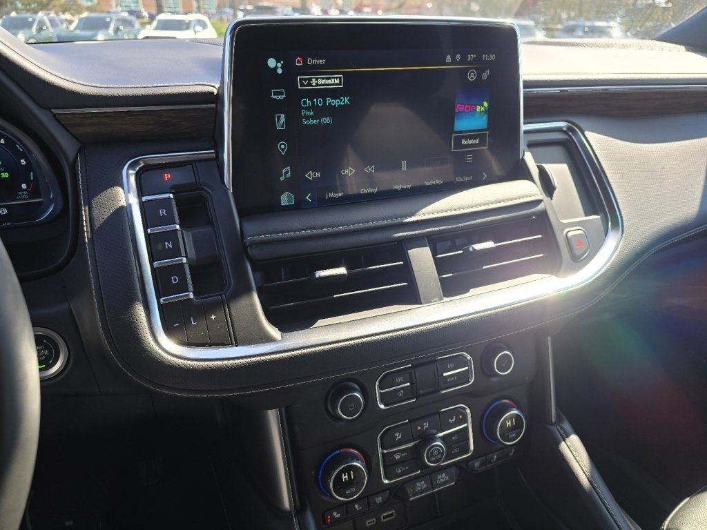 Used 2024 Chevrolet Suburban Premier image 26