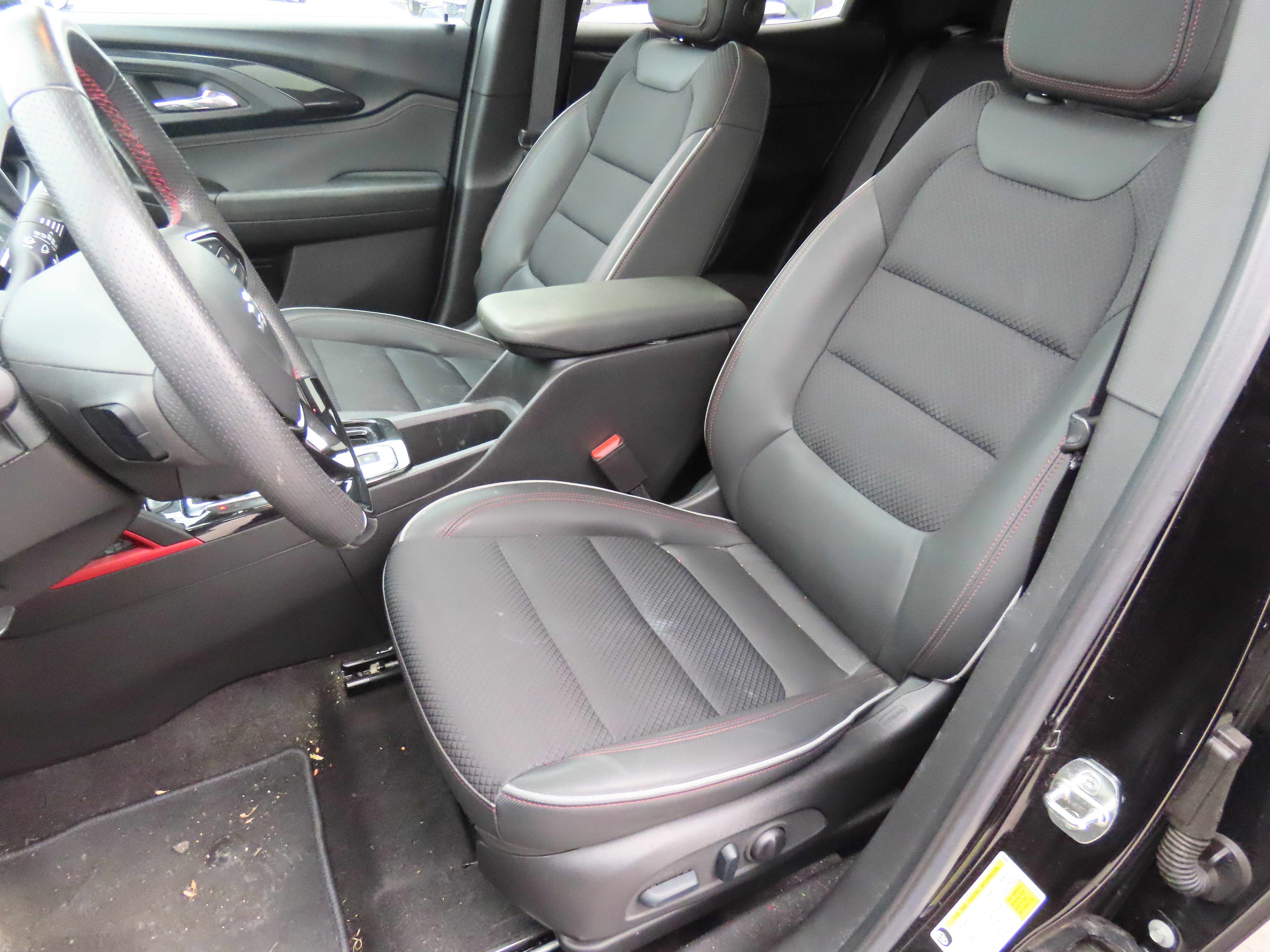 Used 2023 Chevrolet TrailBlazer RS w/ Sun and Liftgate Package AWD/4WD image 38