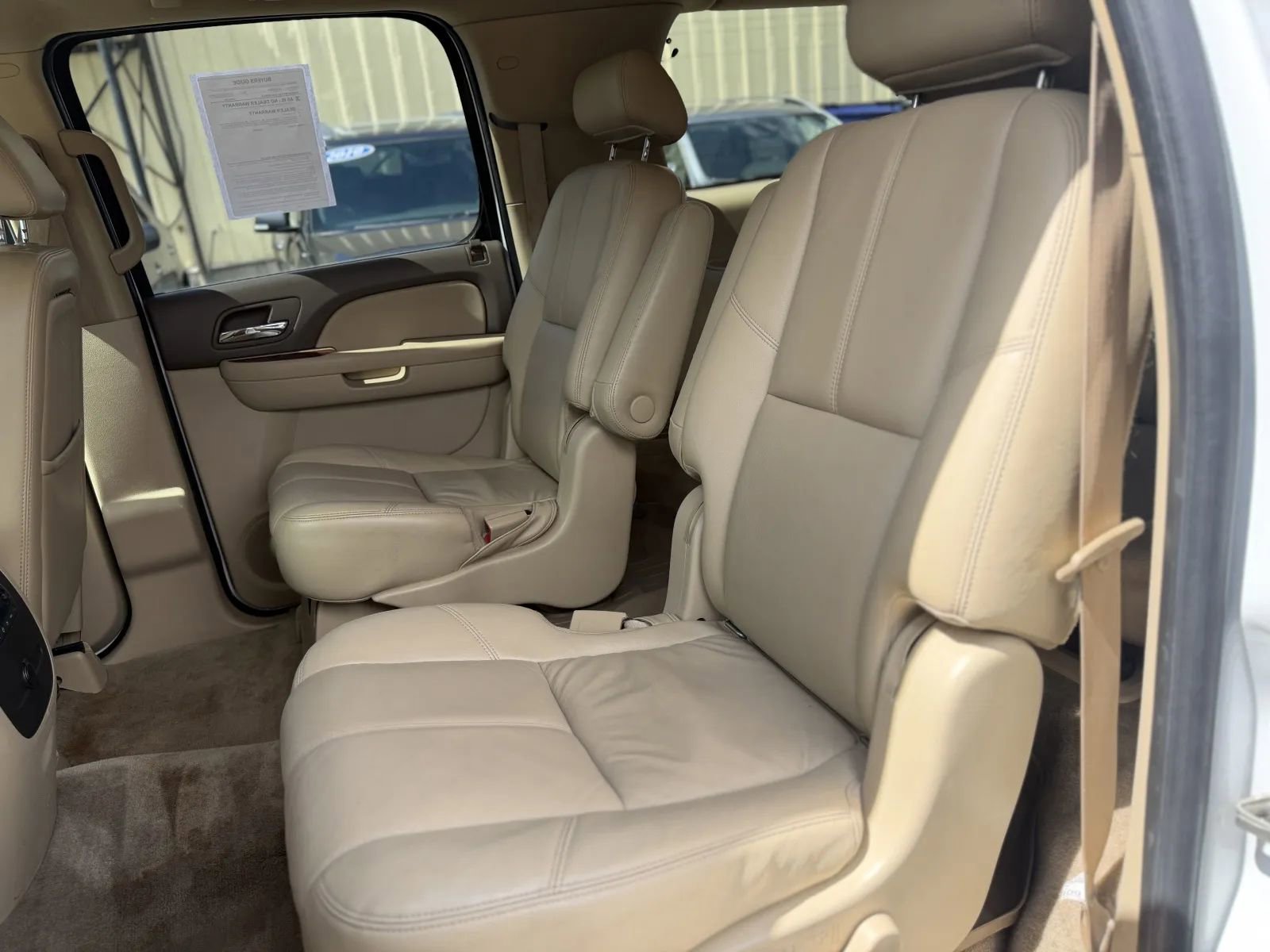 Used 2010 Chevrolet Suburban LT w/ Luxury Package image 15