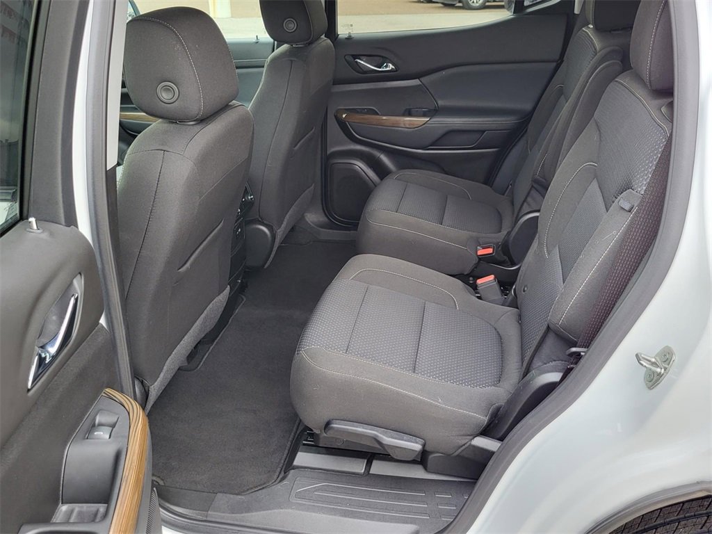 Used 2023 GMC Acadia SLE w/ Driver Convenience Package image 13