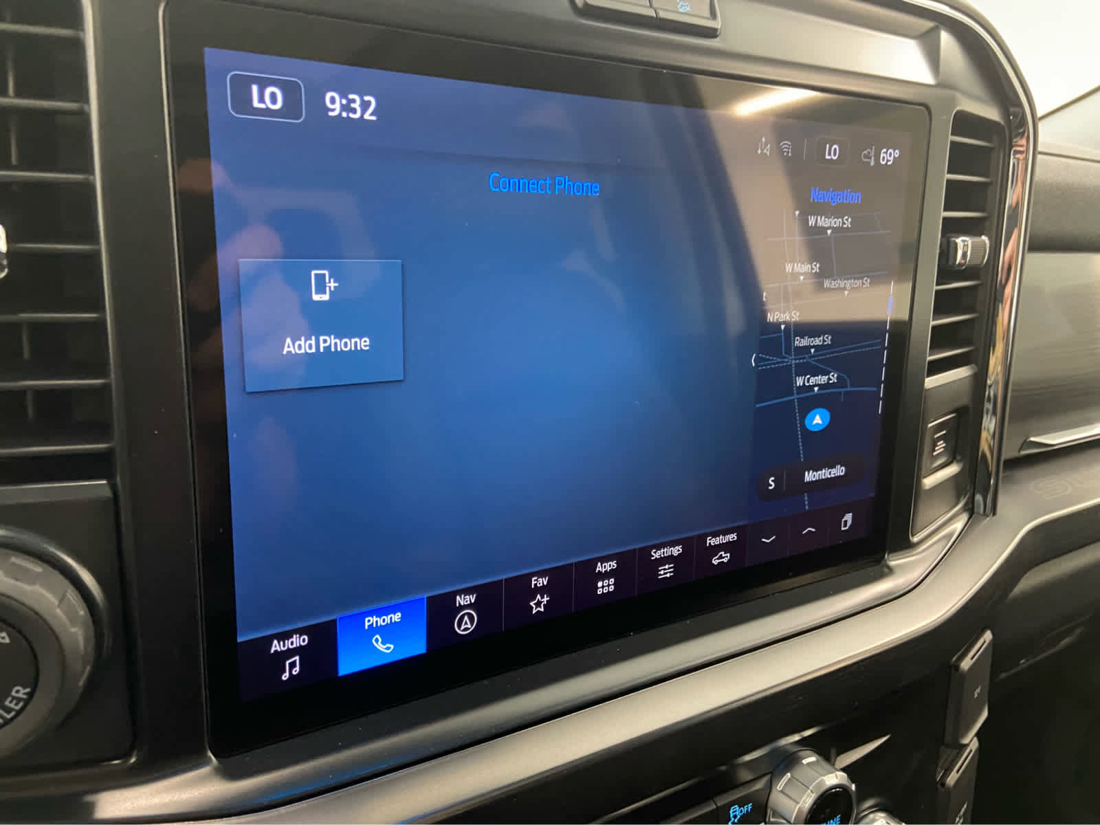 New 2026 Ford F350 Lariat w/ Black Appearance Package image 29