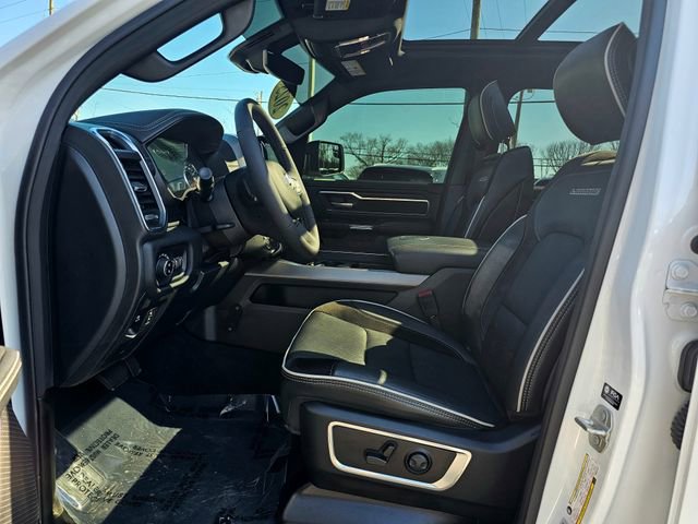 Used 2025 RAM 1500 Laramie w/ Sport Appearance Package AWD/4WD image 17