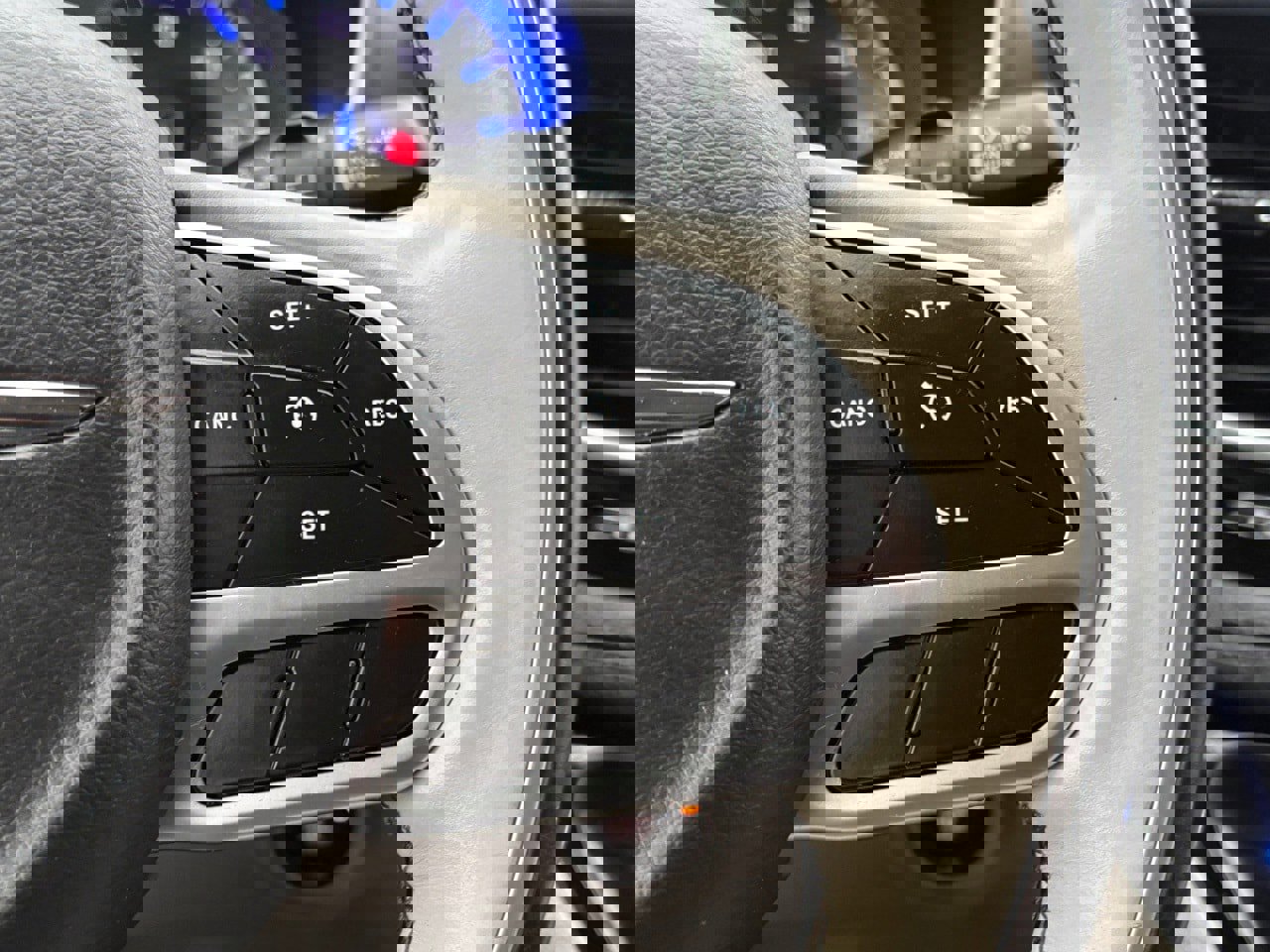 Used 2018 Chrysler Pacifica Limited image 20