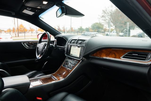 Used 2017 Lincoln Continental Select w/ Technology Package image 28